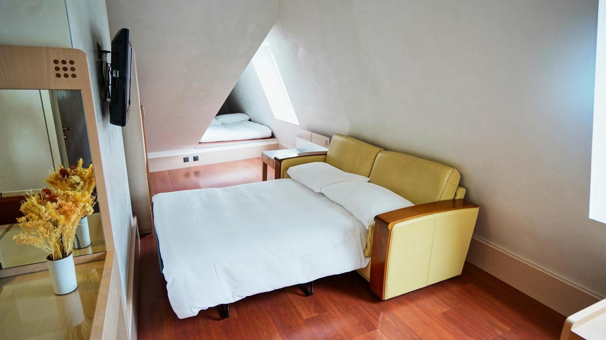 Hotel Real Nyon By Happyculture Bagian luar foto