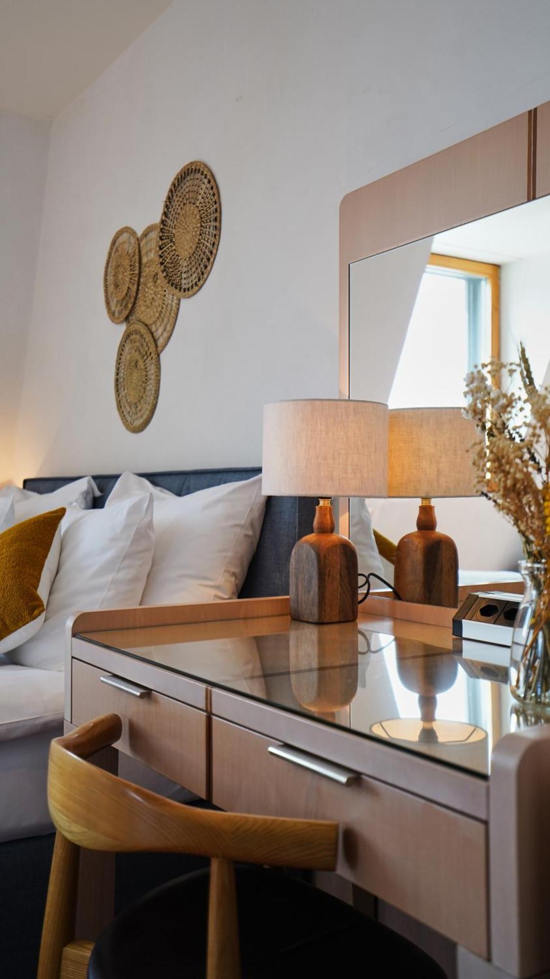 Hotel Real Nyon By Happyculture Bagian luar foto