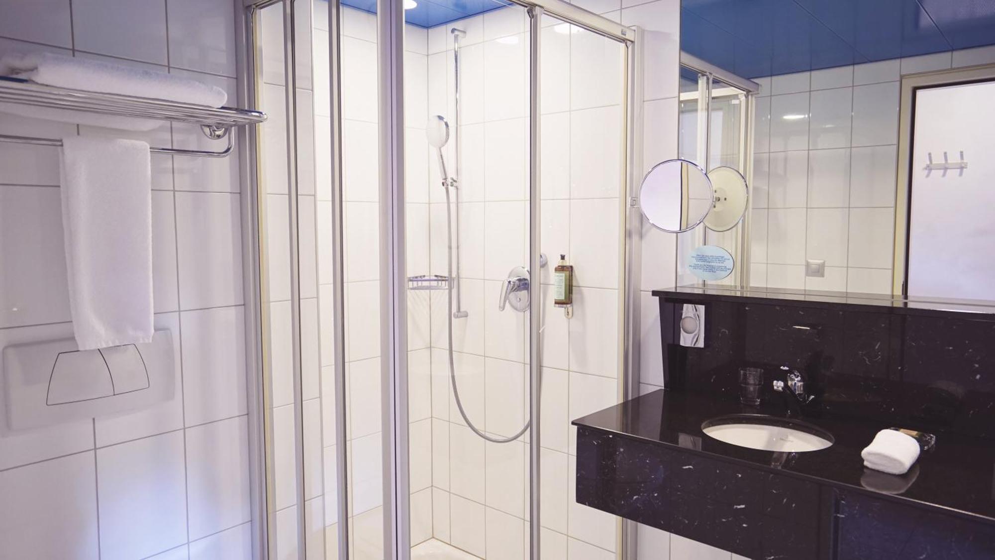Hotel Real Nyon By Happyculture Bagian luar foto